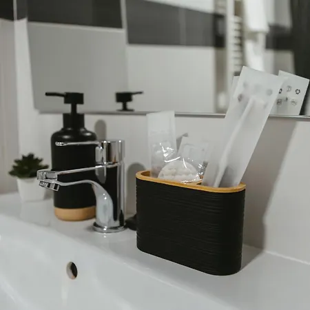 Imprenta Musical Hotel 2*