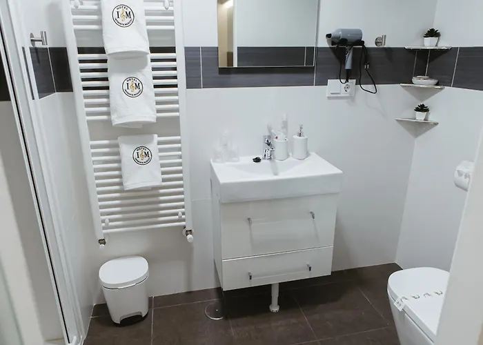 Imprenta Musical Hotel 2*